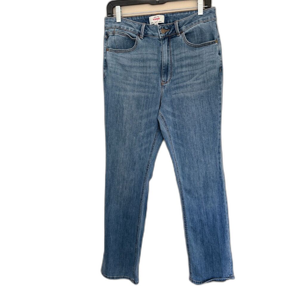 Wrangler High Rise Straight Leg Jeans Medium Wash Size 10/30